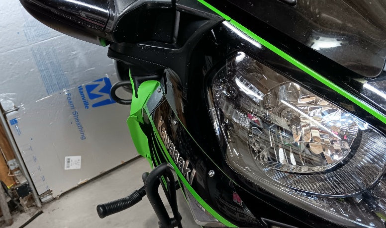 offset single under mirror light mount