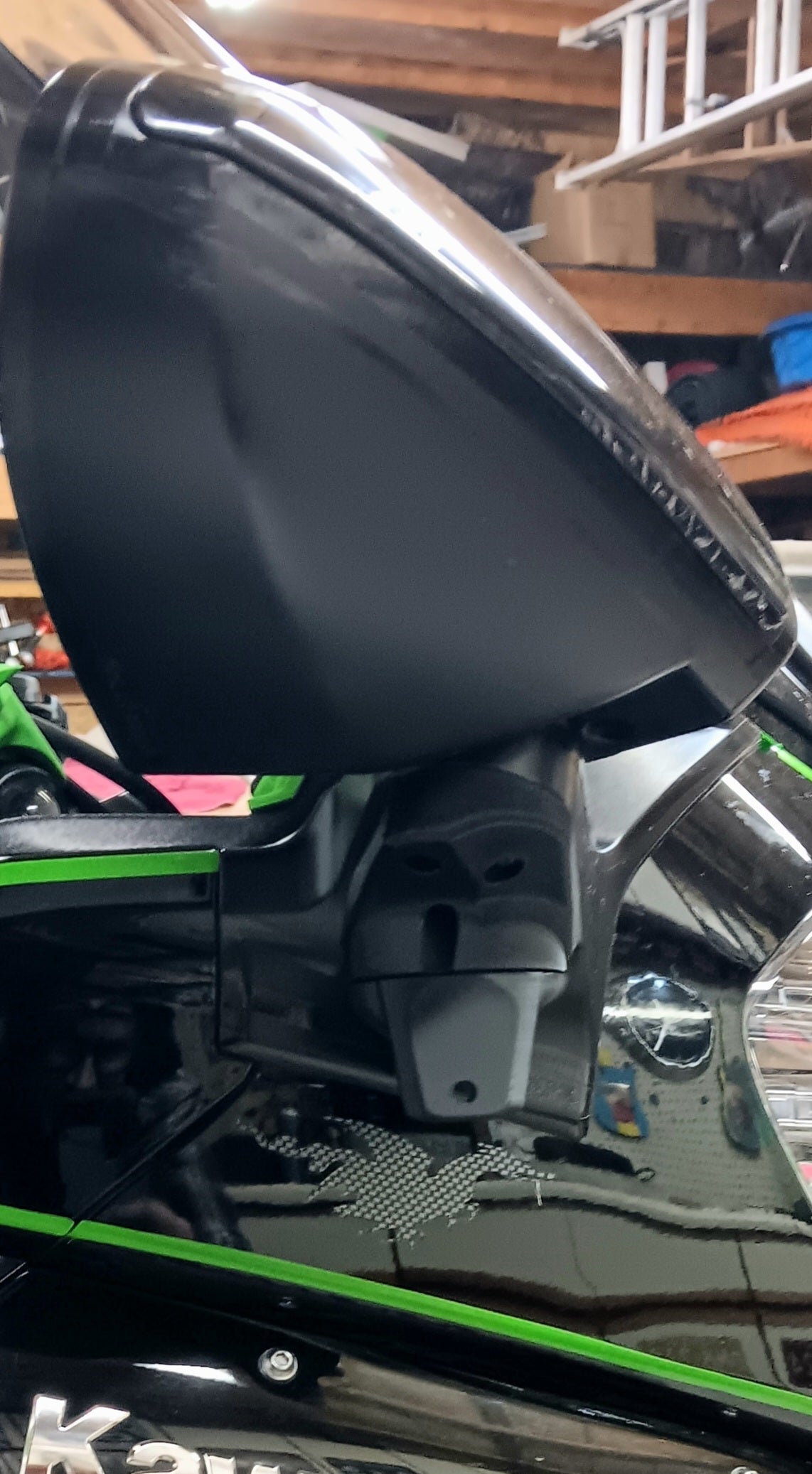 offset single under mirror light mount
